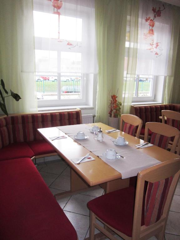 Pension Elisabeth Sankt Poelten Buitenkant foto
